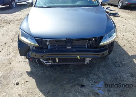 2017 Volkswagen Jetta 1.4T Se z USA, uszkodzony, nr VIN 3VWDB7AJ2HM404290